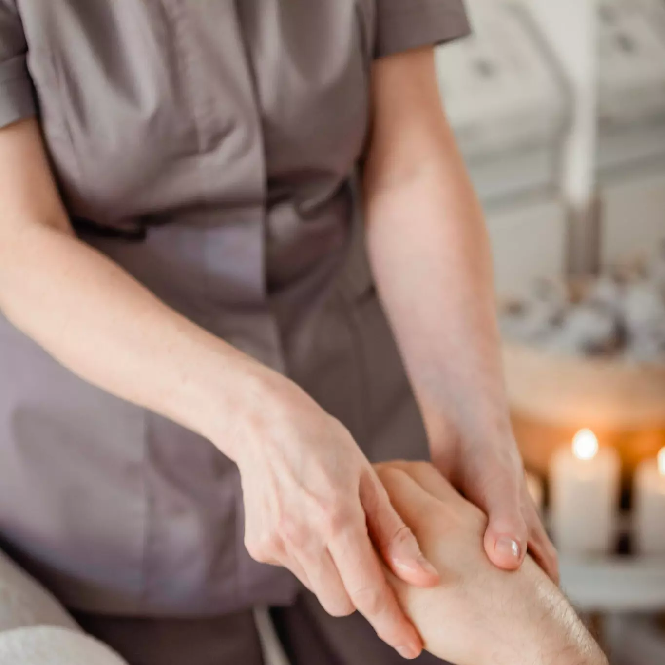 Różnorodne masaże do wyboru: klasyczny, relaksacyjny, autorski, kobido