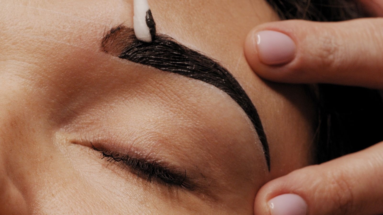 Get Stunning Semi Permanent Lash & Brow Tints That Last Weeks
