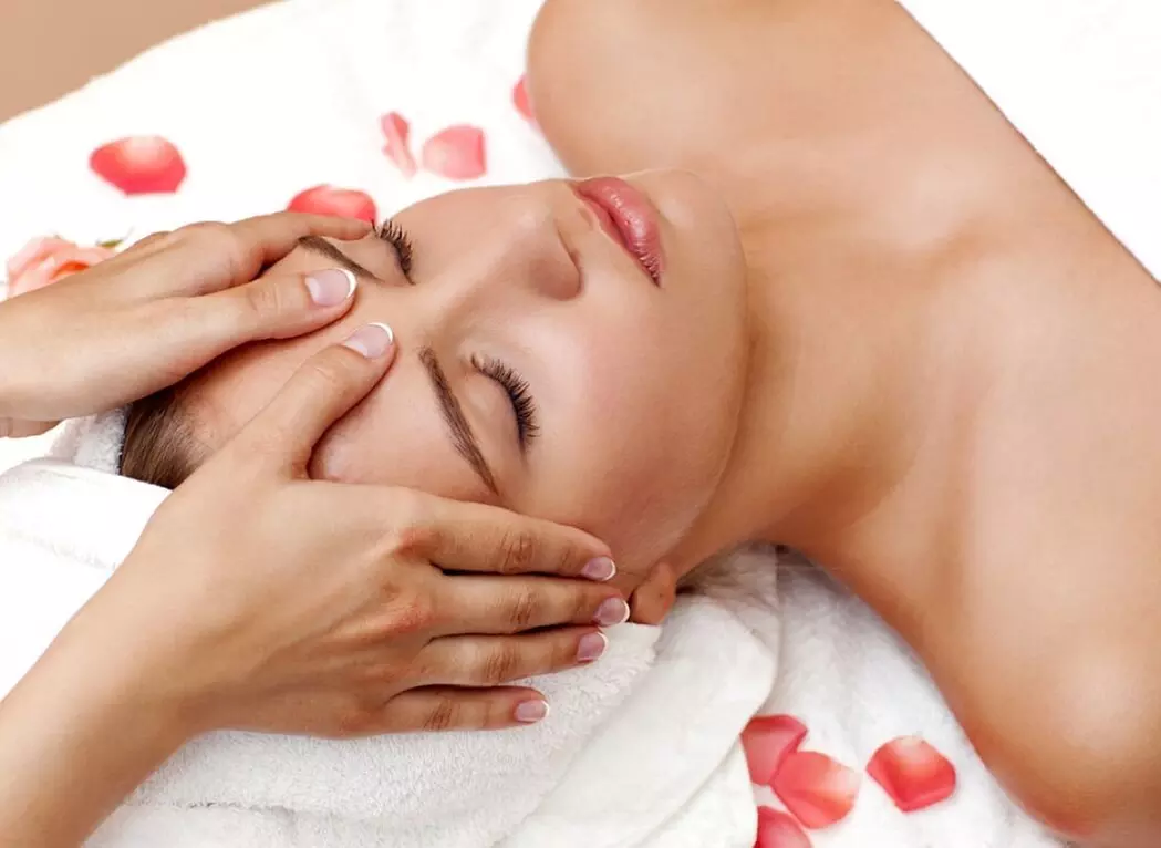 Bis zu 58% Rabatt auf 60 Min. Anti-Aging und Relax Gesichtsmassage bei Beauticum - Primary Image