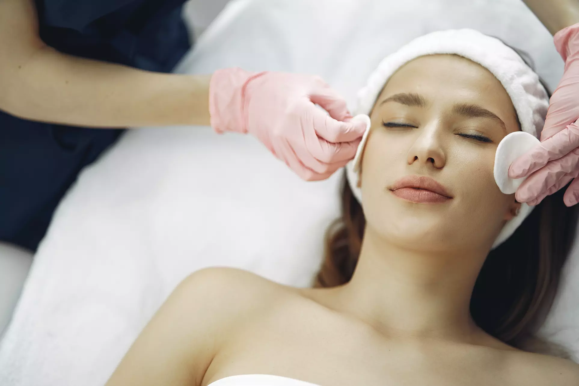 Up to 43% Off on Facial at On Flique