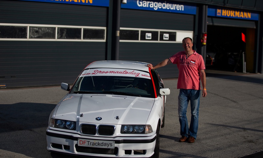 Image 8: Taxi ou course sur circuit  avec Driving Fun
