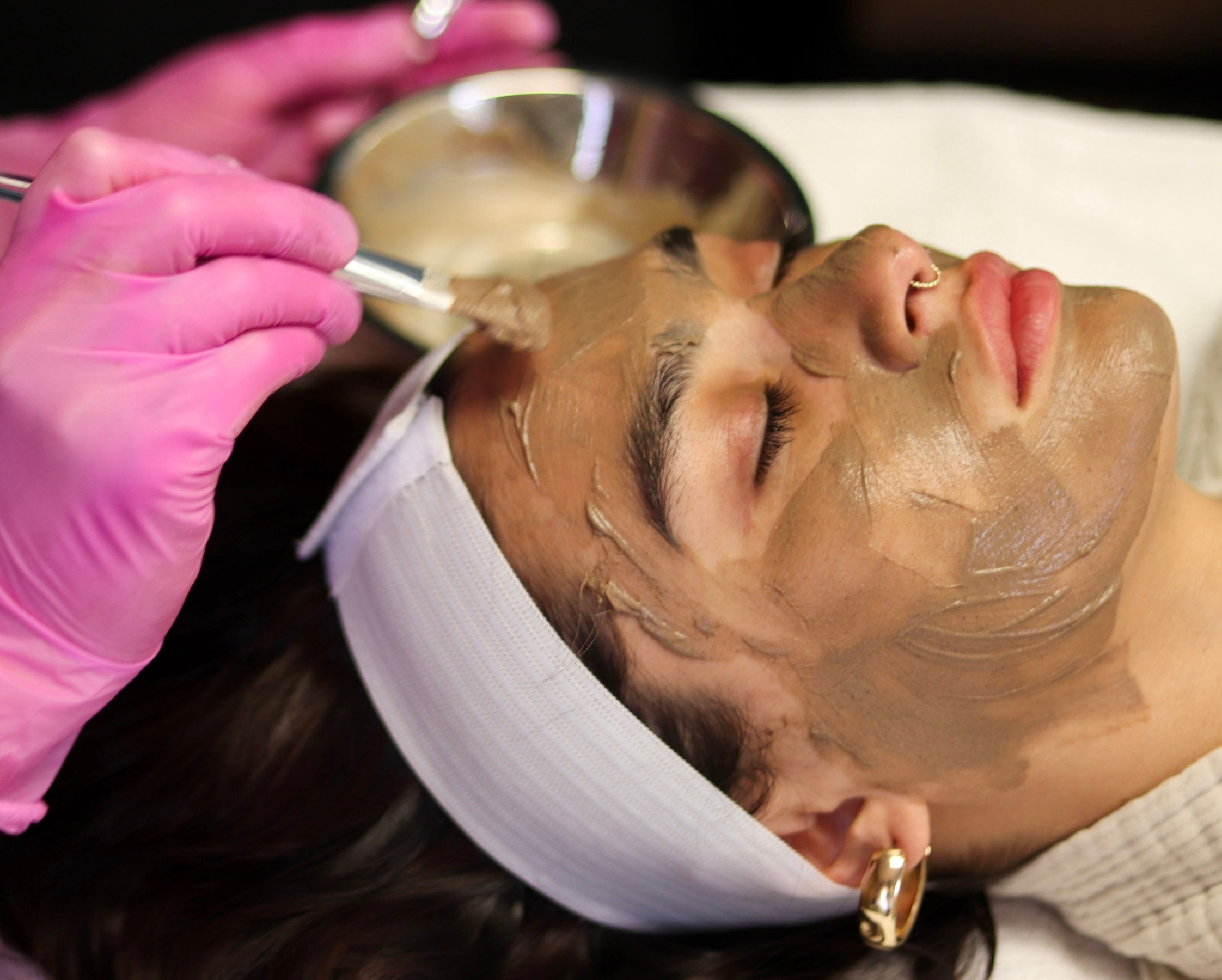 Rejuvenate with Anti-Aging Facials & Light Therapy Options
