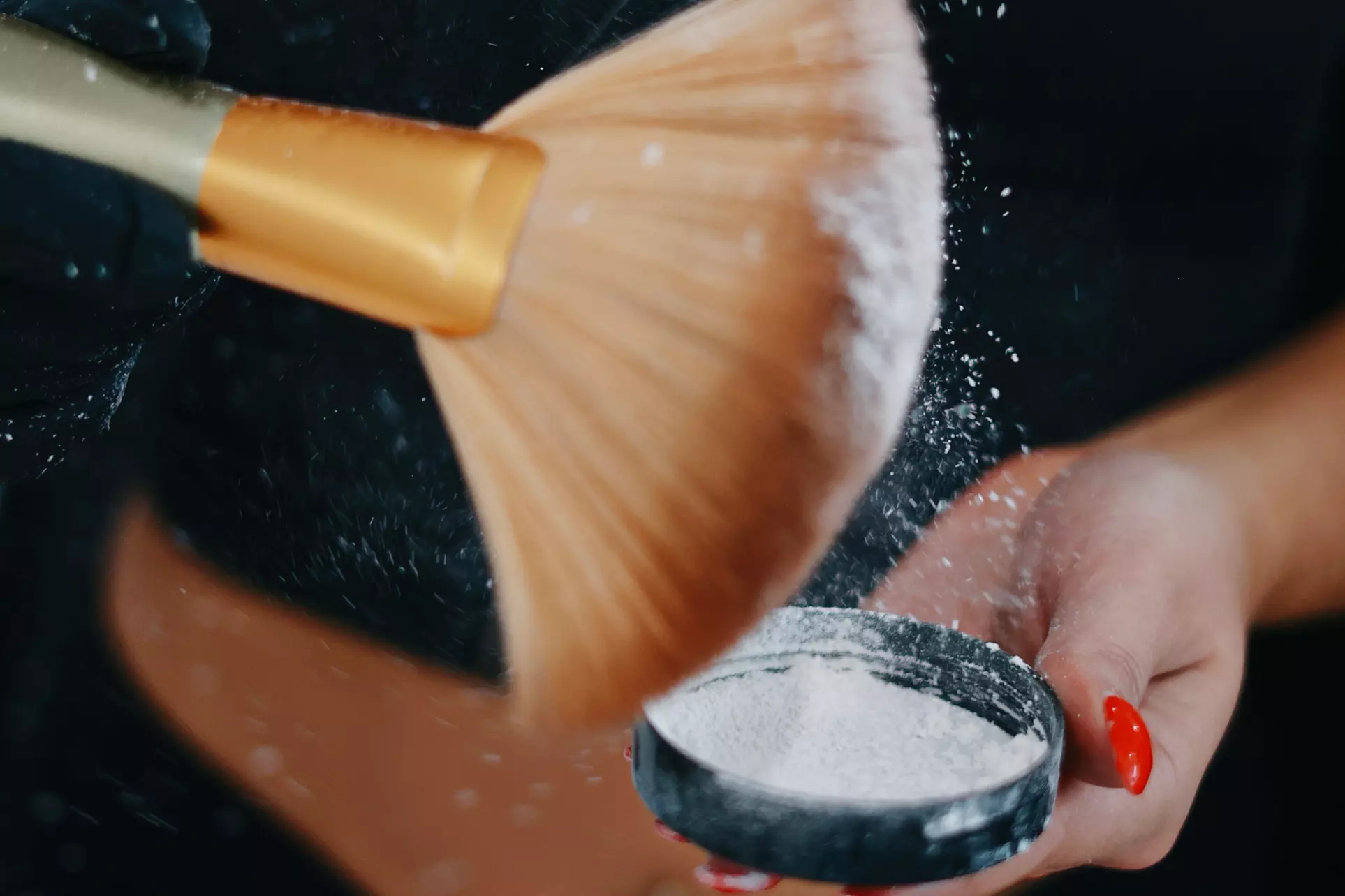 Get Sun-Kissed Tan with One Customized Mobile Airbrush Tan