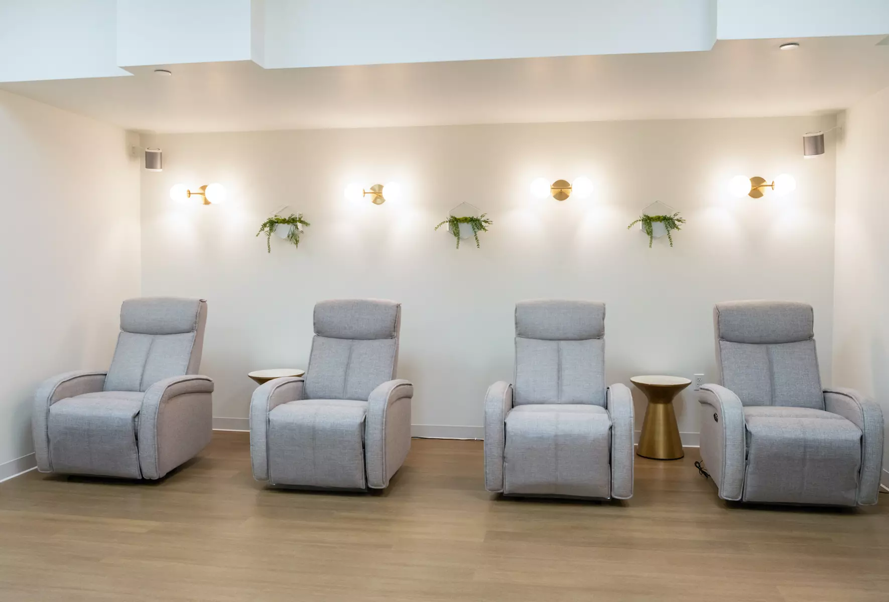 Experience Tranquil Acupuncture and Aromatherapy Options