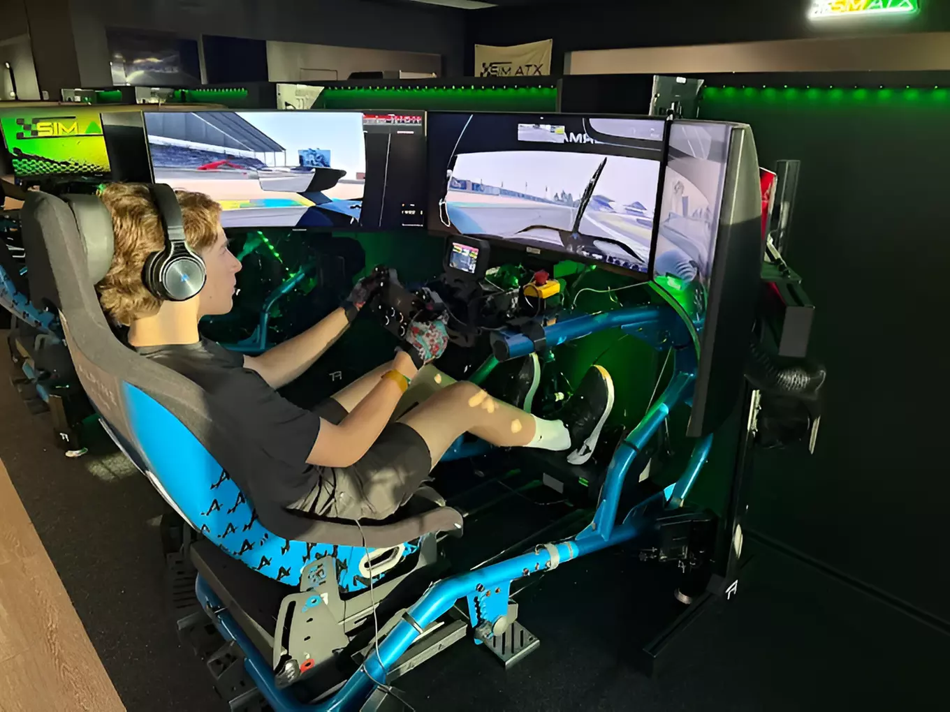 Full-Motion Racing Simulator Experience – Austin