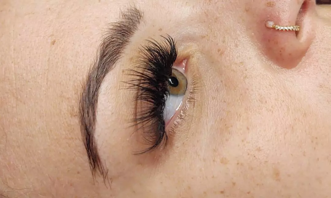 Up to 37% Off on Eyelash Extensions