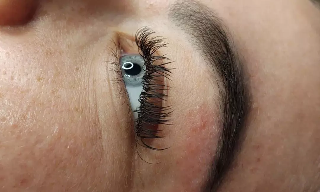 Up to 37% Off on Eyelash Extensions