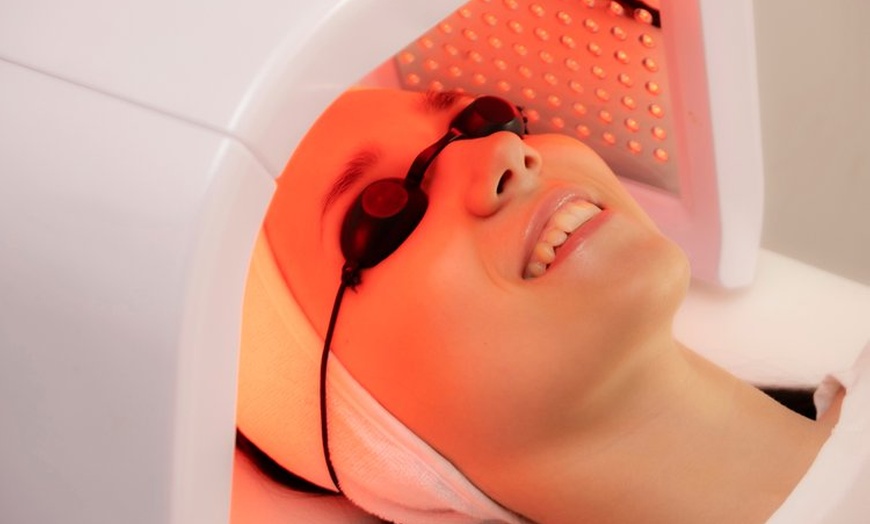 Image 1: Up to 60% Off on Infrared Therapy at UK Aesthetics Lounge