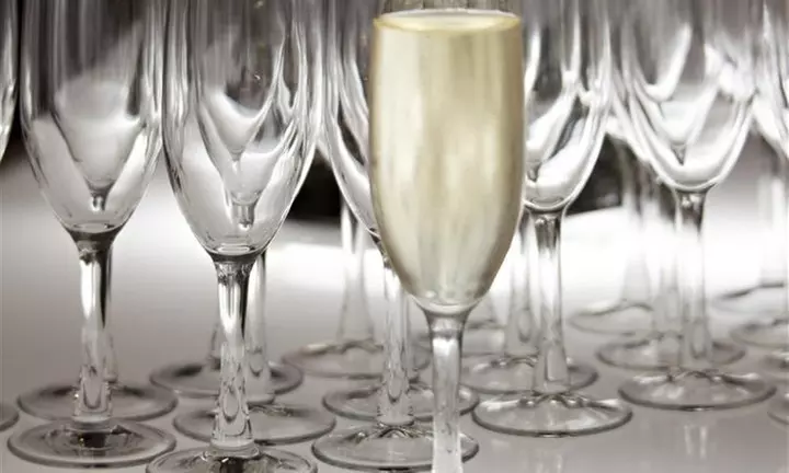 High / Luxury High Tea Experience With Take-home Gift!