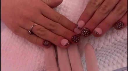 Beauté des mains et pose de vernis semi permanent - Beauté V.H