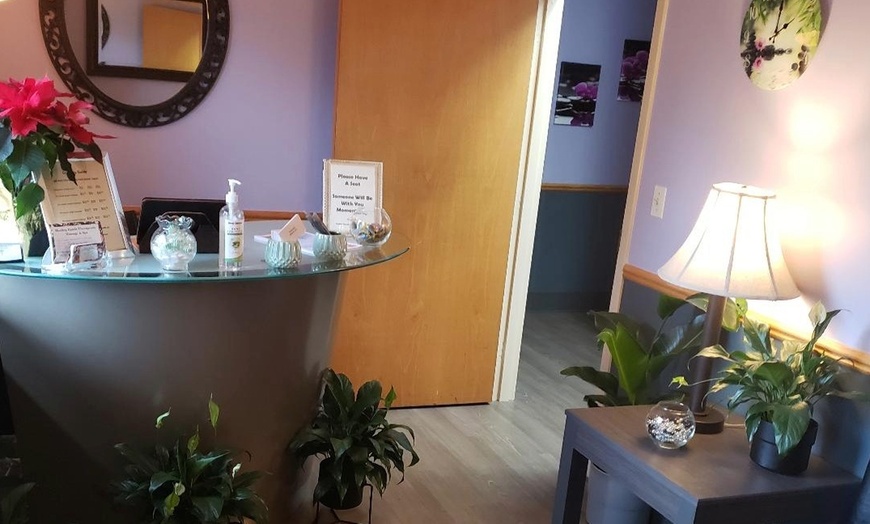 Image 4: Unwind with a 60 or 90-Minute Swedish or Deep Tissue Massage