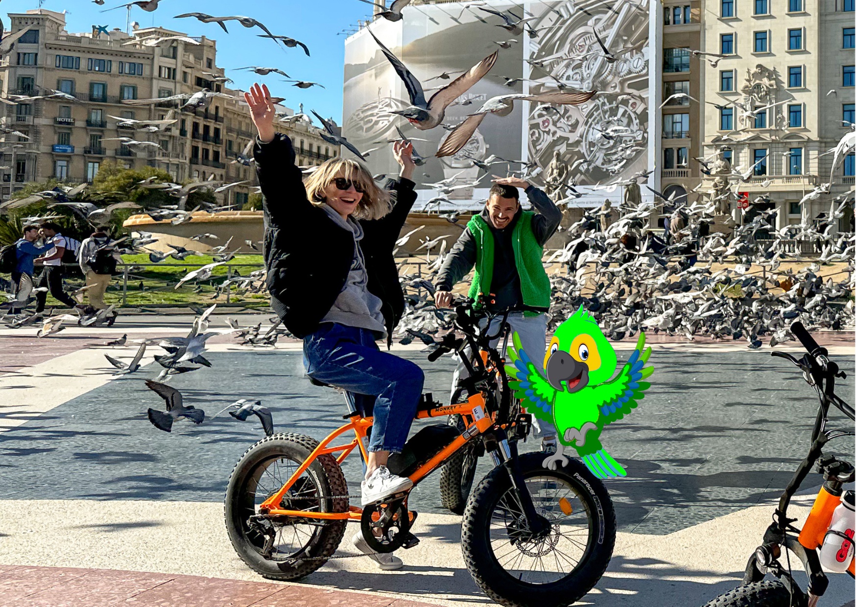 Tour guiado en bicicleta clásica o eléctrica por Barcelona