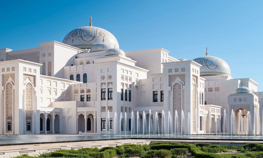 Image 4: Explore Abu Dhabi’s Iconic Landmarks in a Full Day Tour