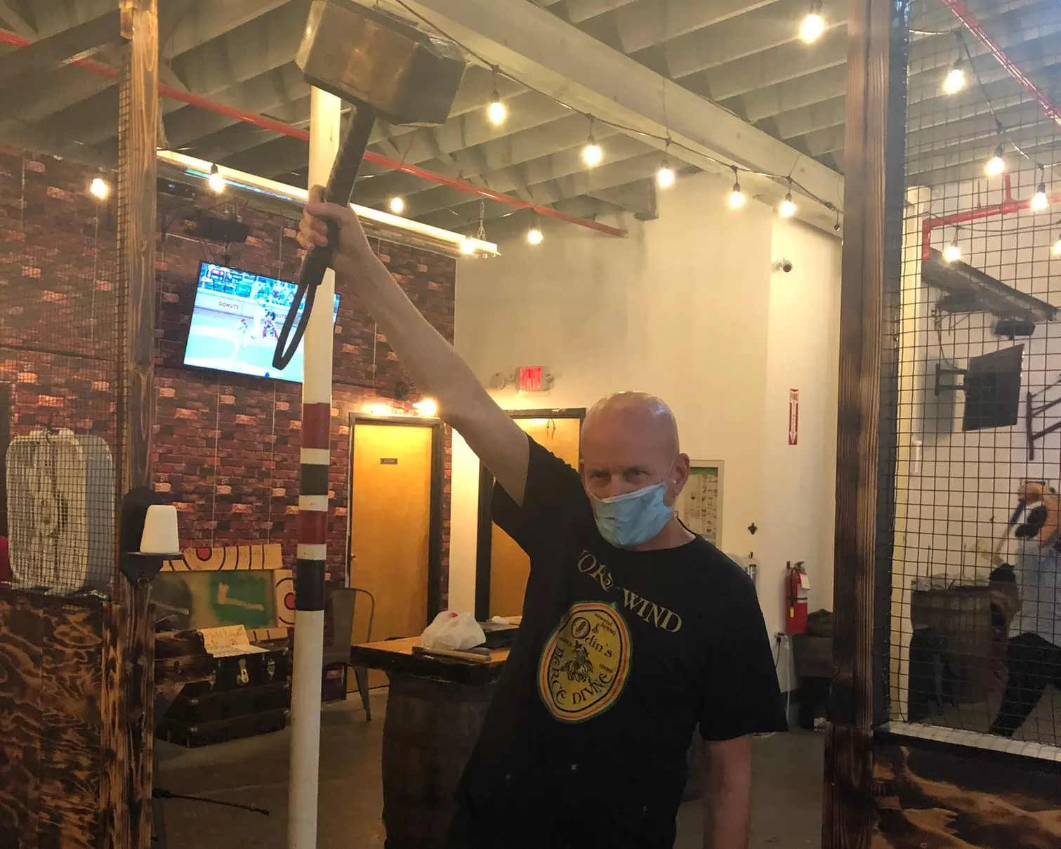 Join the Fun: Axe Throwing Admission for 4, 6, or 8 People