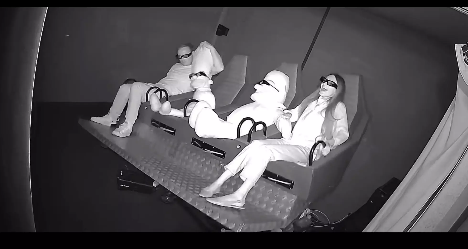 Bis zu 32% Rabatt auf den Fahrsimulator bei TRABIWOOD mit 5D Kino - Primary Image