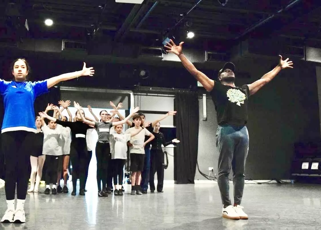 Four Weeks of Adult Jazz Dance Classes - 'West End Moves'