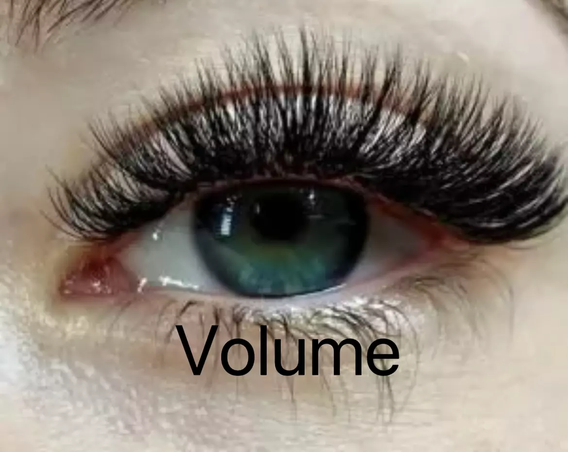 Full Set Lash Extensions for a Fuller, Longer Look