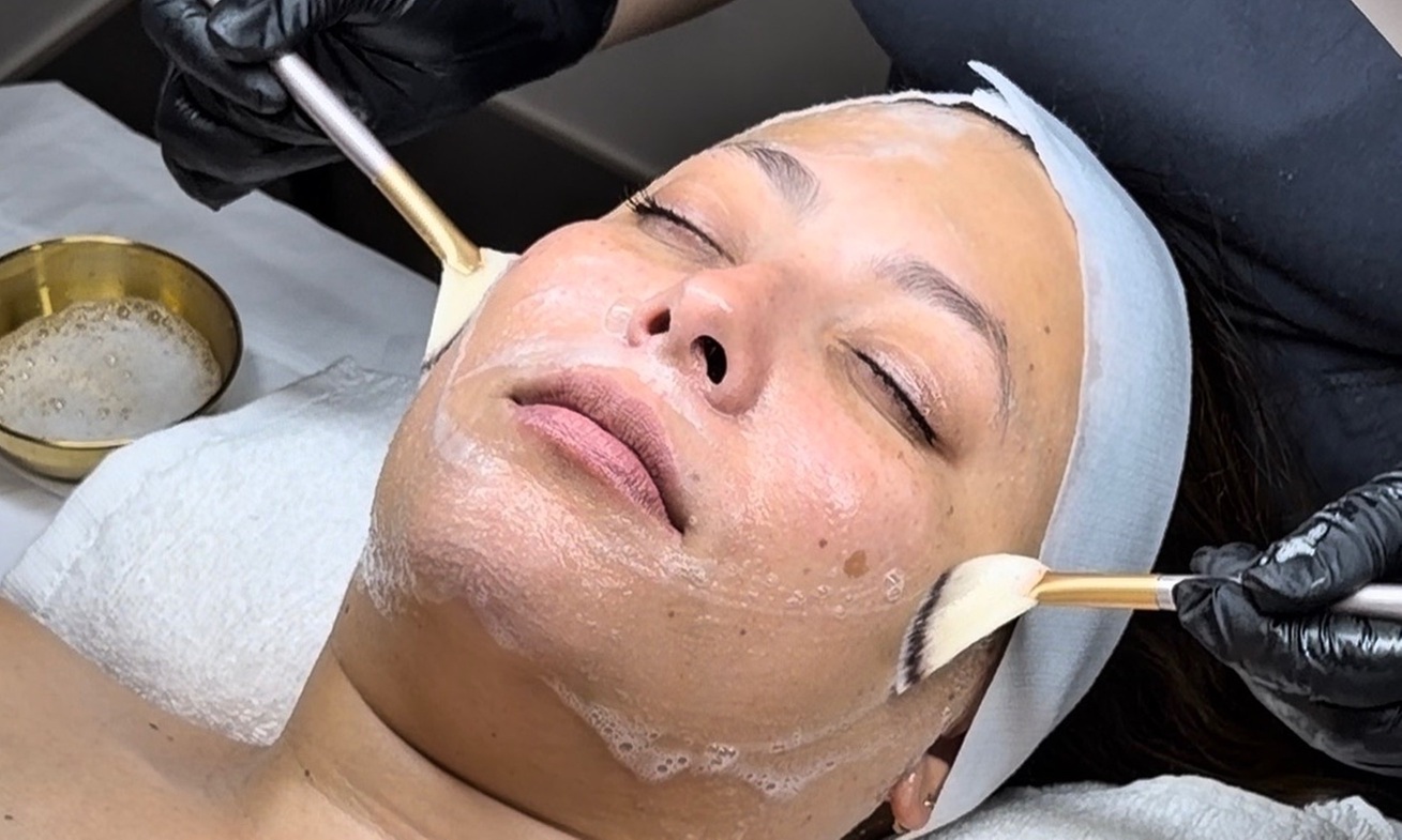 Get Moon Welcome Ritual: Silk Massage + Glow Facial