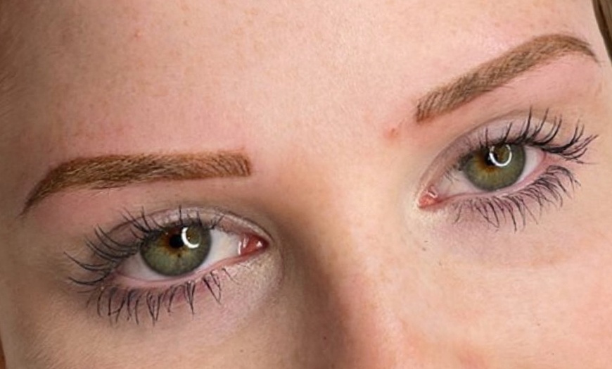 Image 8: Microblading mit optionaler Nachbehandlung oder Ombre Microshading