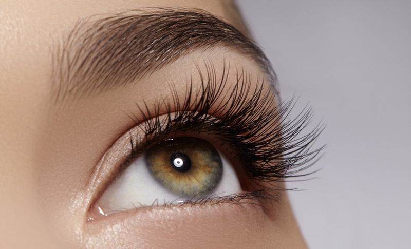 Transform Your Look with Mink Eyelash Extensions