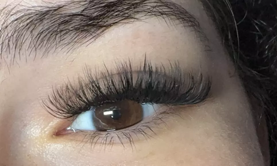 Up to 55% Off on Eyelash Extensions at The Pretty Girl Spa - Second Medium