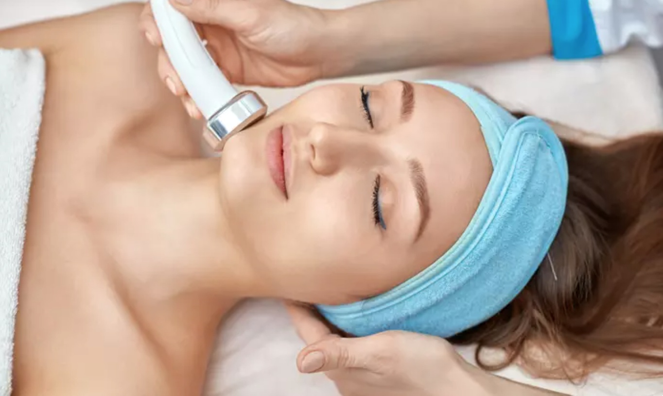 ThermaLift Skin-Tightening Treatments for a Firmer Look