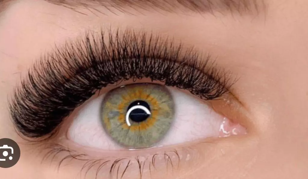 Experience Coquette Beauty Studio's full eyelash extension service, including classic, hybrid, and volume styles, up to 48% off - Primary Image
