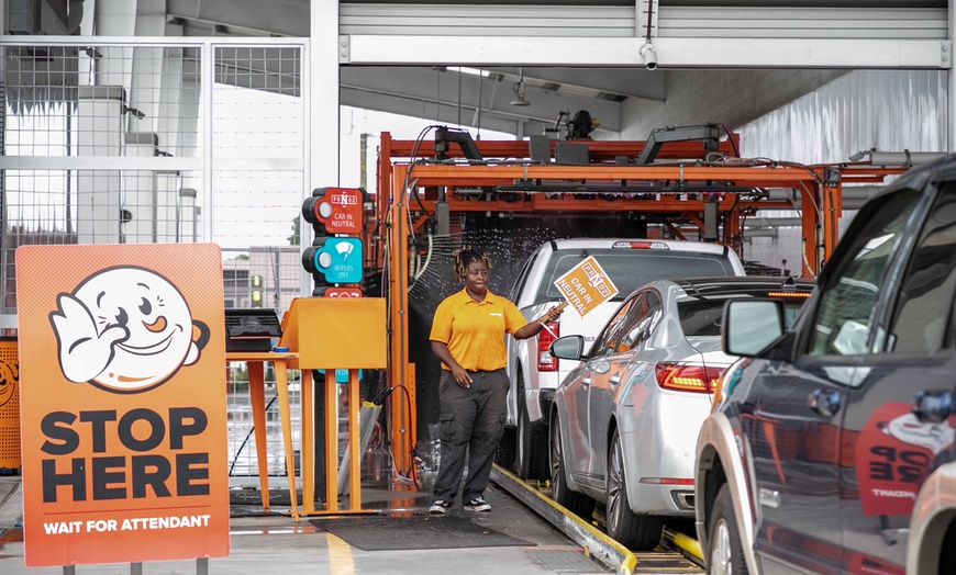 Image 3: Unlimited Wash Club Memberships or Individual Car Wash Services