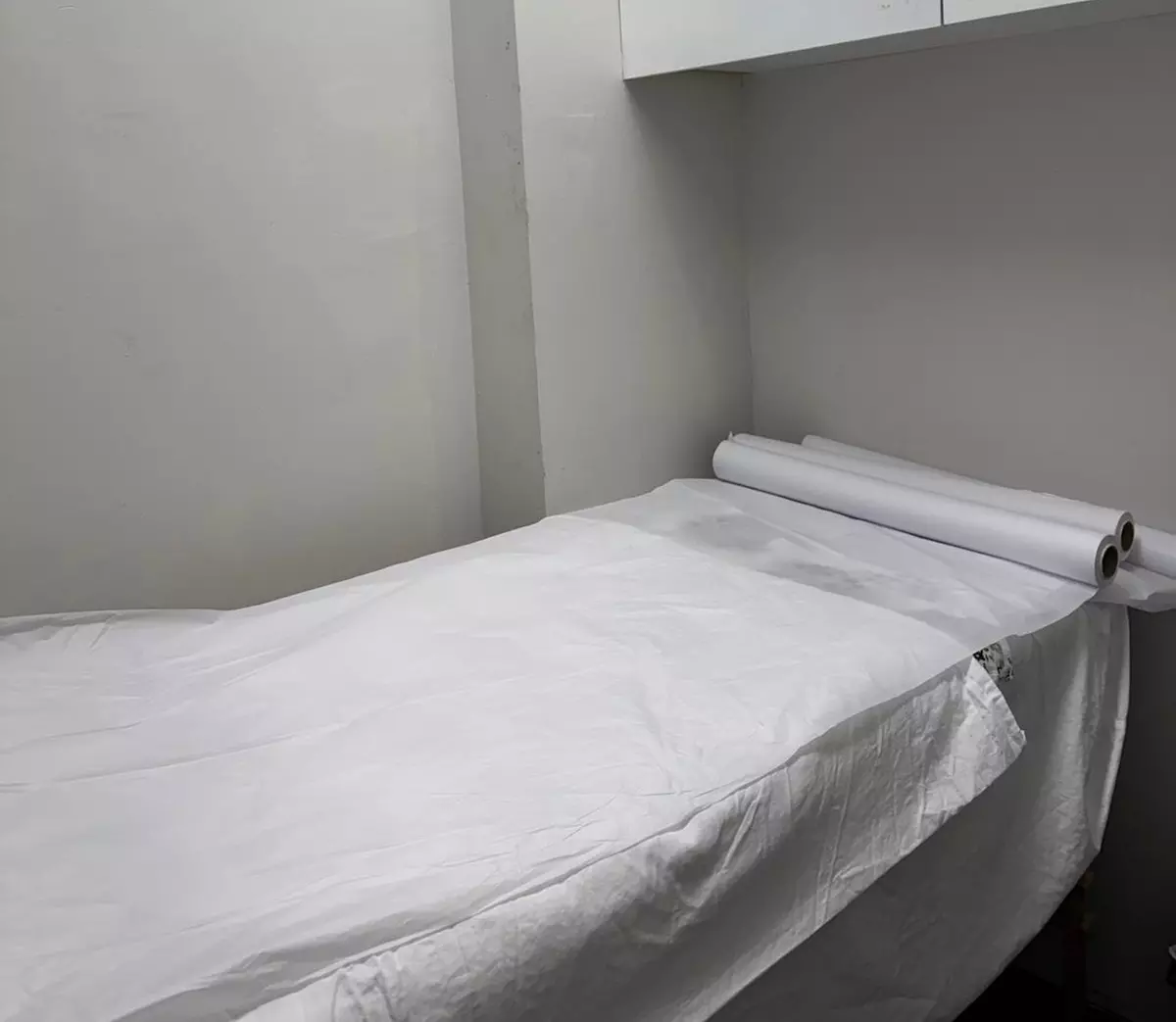 Under-Arm, Full-Face, Full-Legs, or Full-Body Waxing (Women)