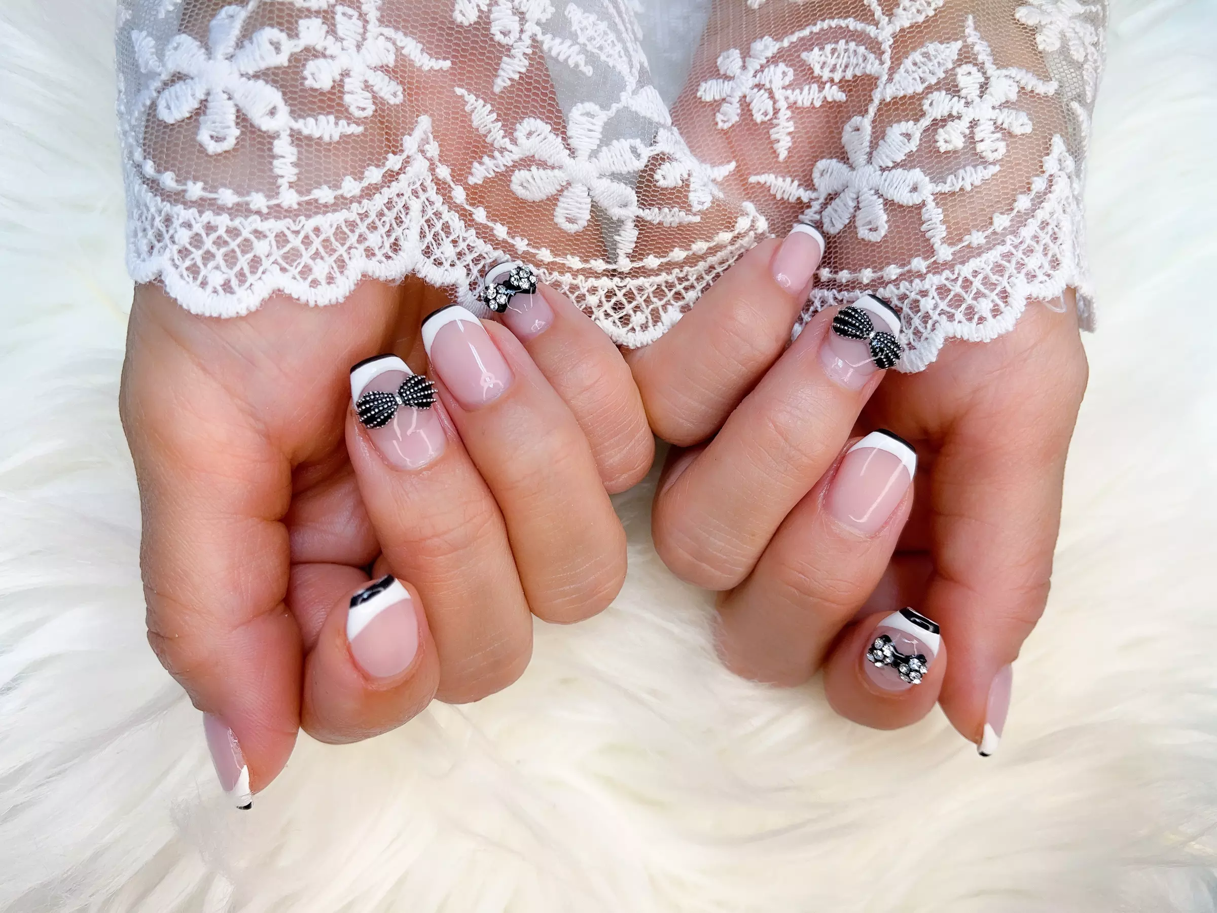 Up to 41% Off on Nail Spa/Salon - Shellac / No-Chip / Gel at Vincent Nail - Primary Image
