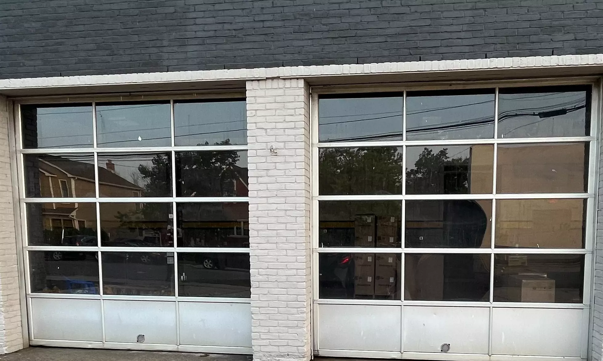 Sparkling Window Cleaning for 10 or 20 Windows Inside & Out