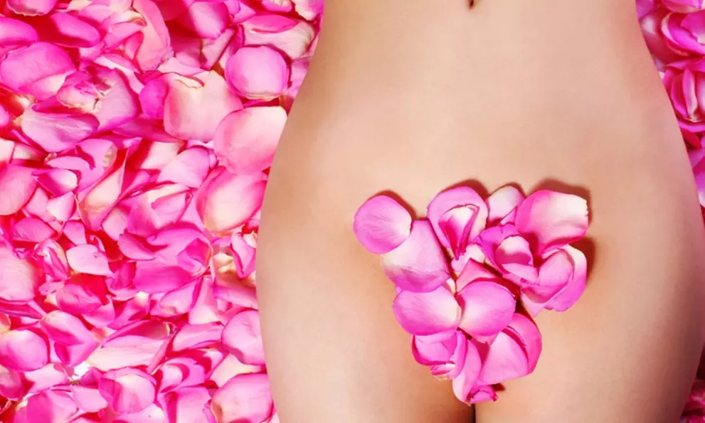 Brazilian Vajacial Treatment with Full Wax & Soothing Mask