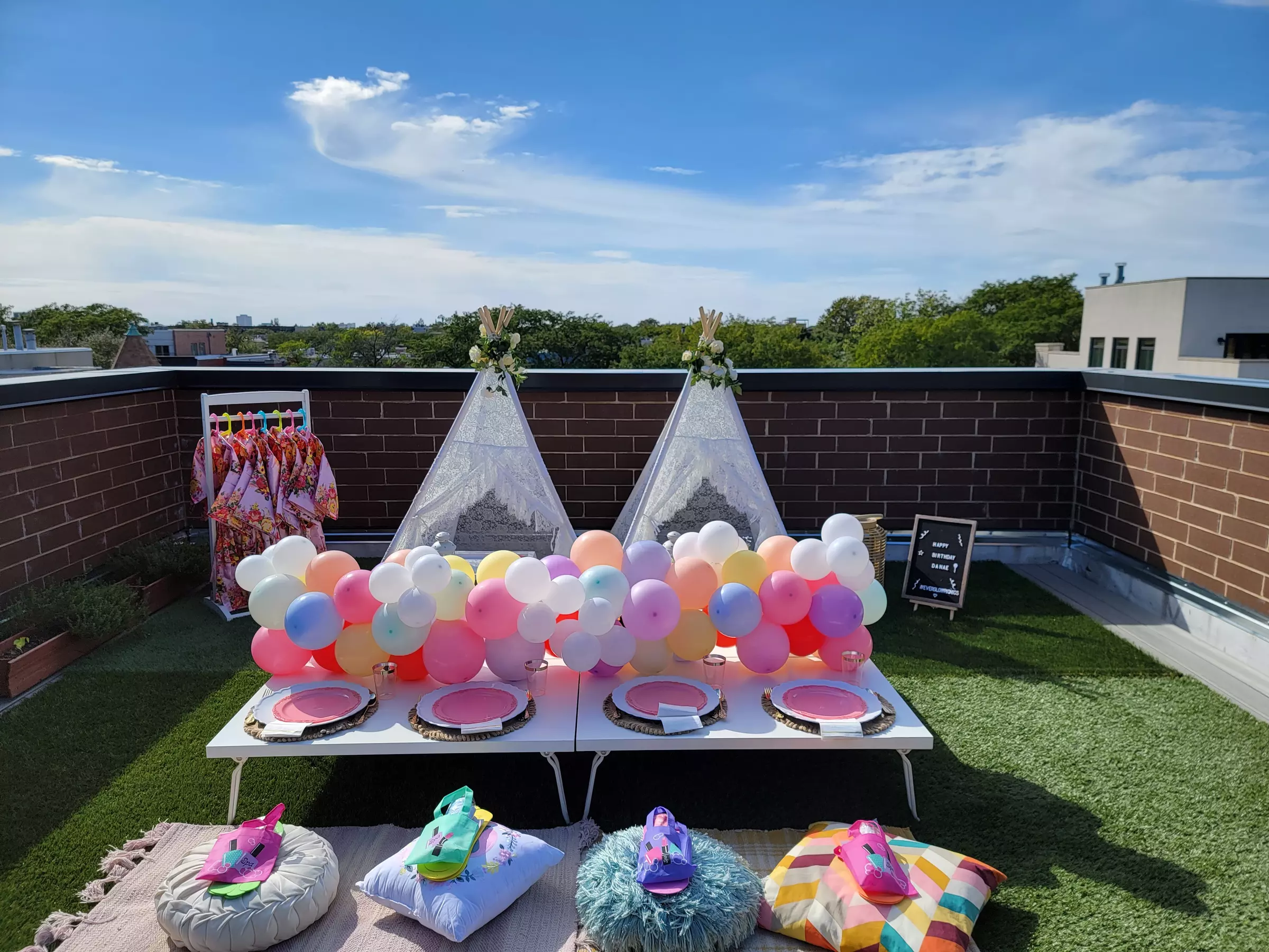 Up to 18% Off on Food Festival at Pop-up Picnics by Everglow - Second Medium