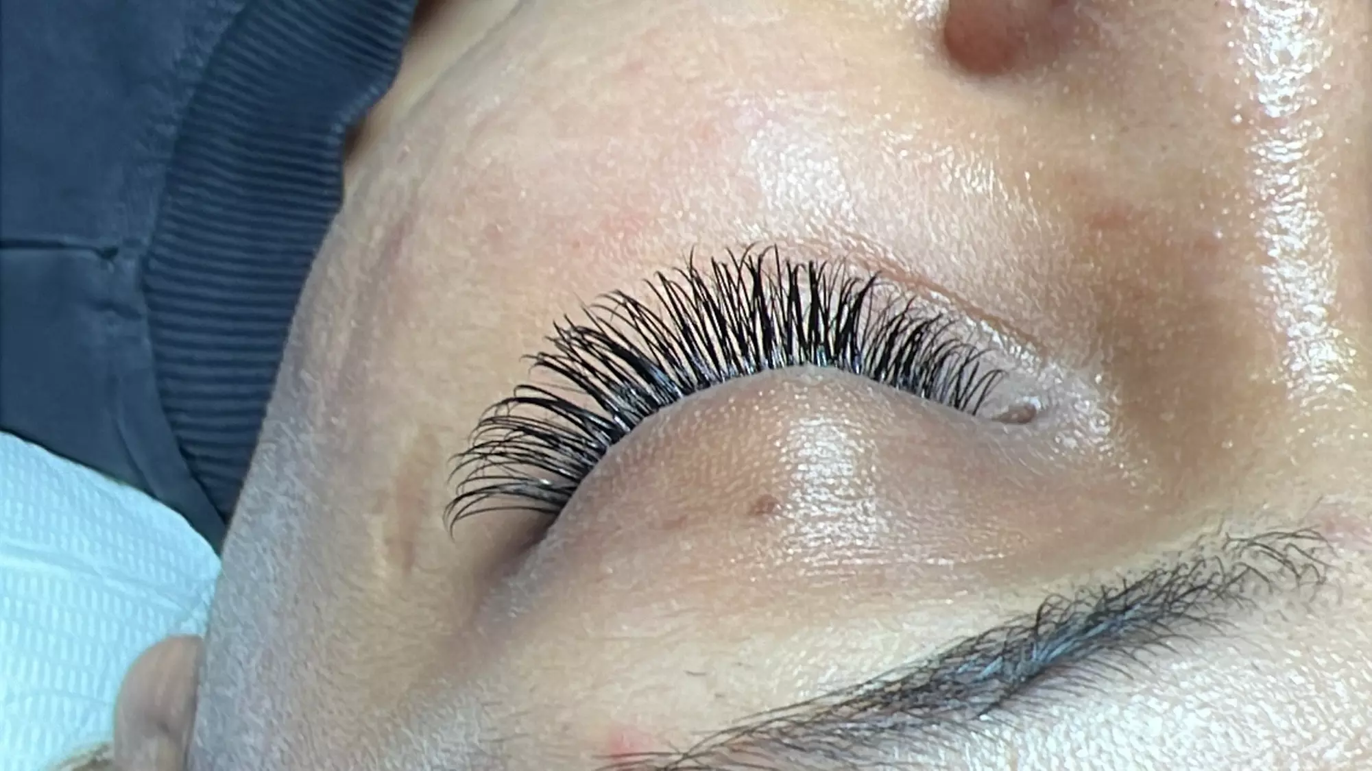 Ana Beauty Studio offers full sets of classic, hybrid, and volume eyelash extensions with up to 50% off for a stunning look. - Second Medium
