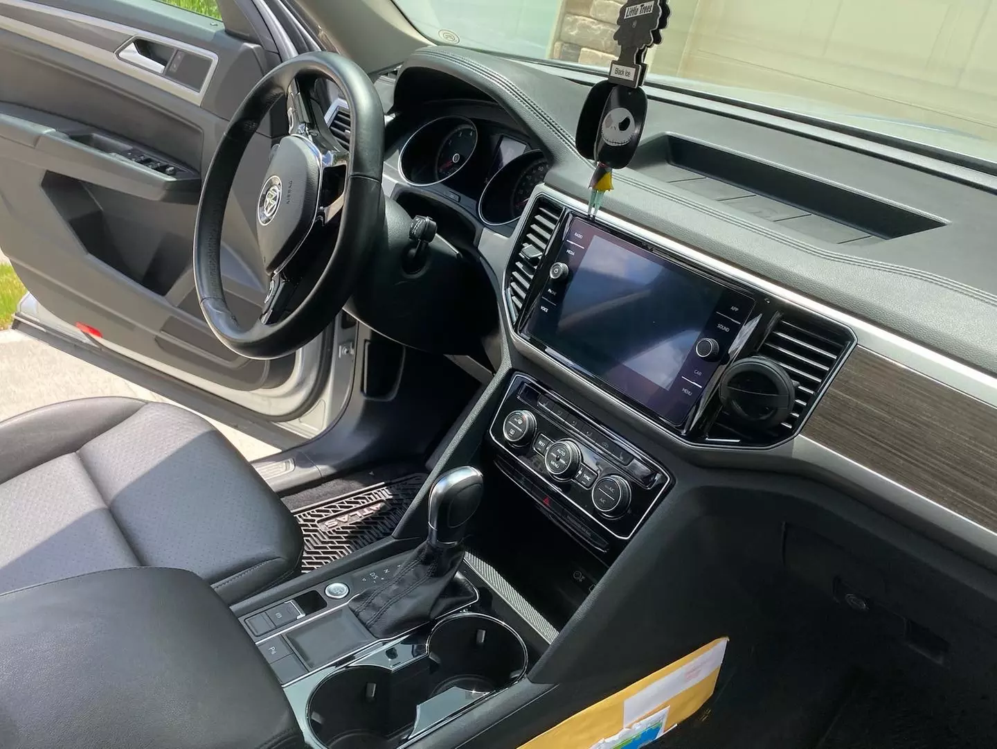 Up to 37% Off on Exterior Detail - Polish (Car) at Youngs Mobile Detailing