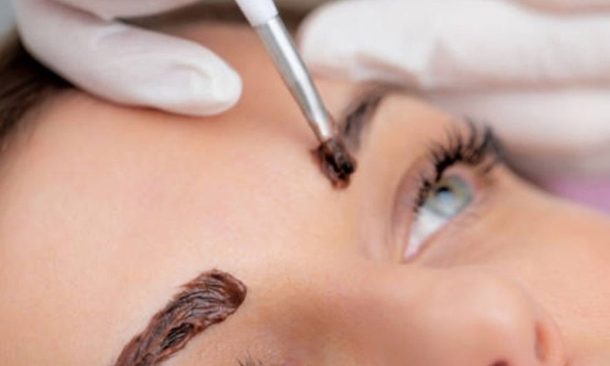 Enhance Brows with Ayurveda Salon's Eyebrow Tinting Session, up to 50% Off - Primary Image