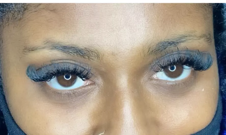 Achieve fuller, longer lashes with Bejazzy Beautique's classic hybrid volume eyelash extensions, up to 49% off - Primary Image