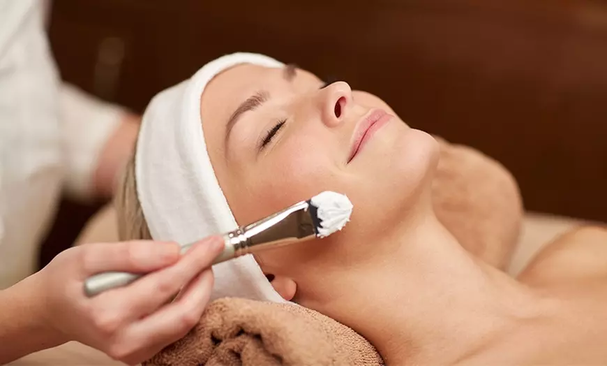 Up to 43% Off on Facial - Chosen by Customer at Mojan Skin Care