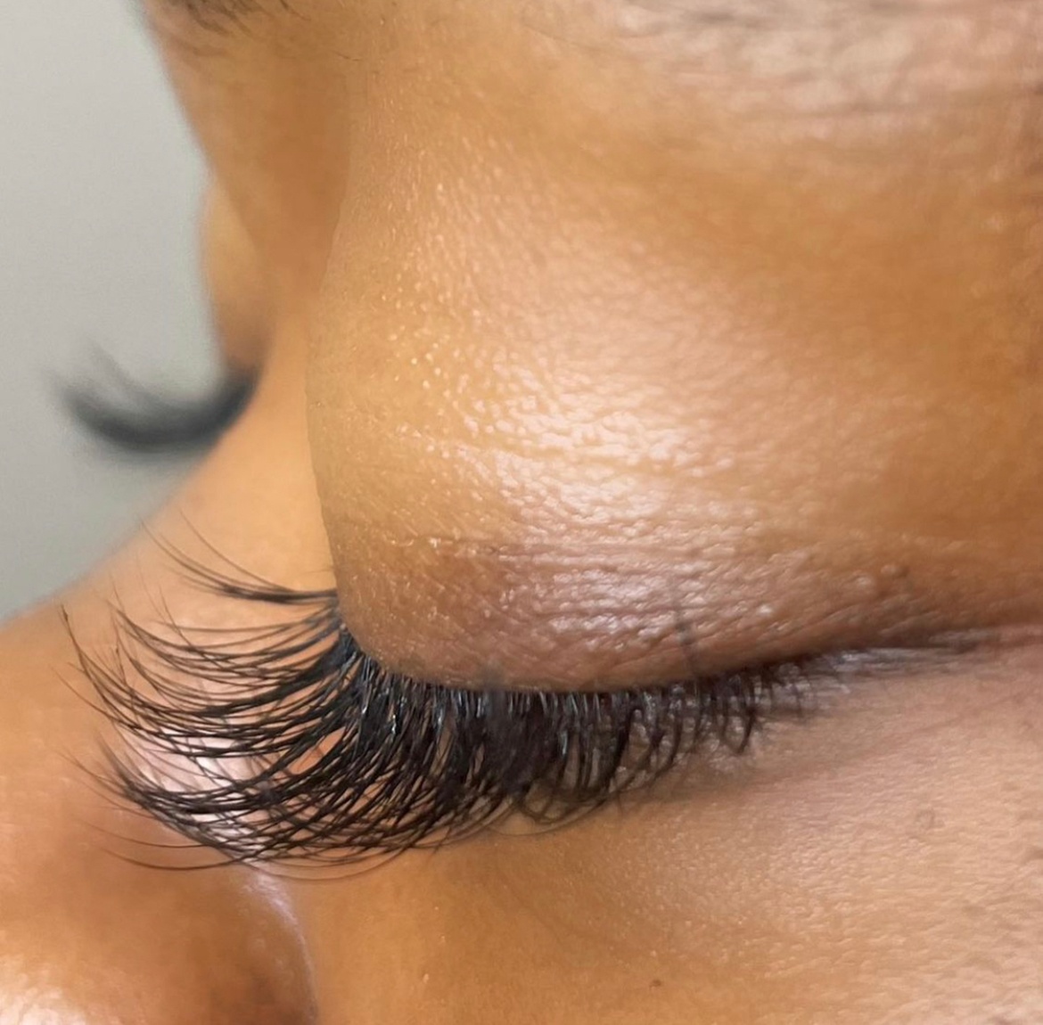 Get the Eyelash Extensions of Your Dreams with Various Sets