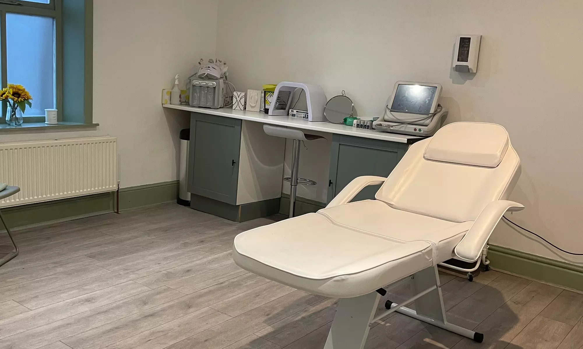 6 Sessions of IPL Hair Removal on Small, Medium, Large, Full Legs/Body