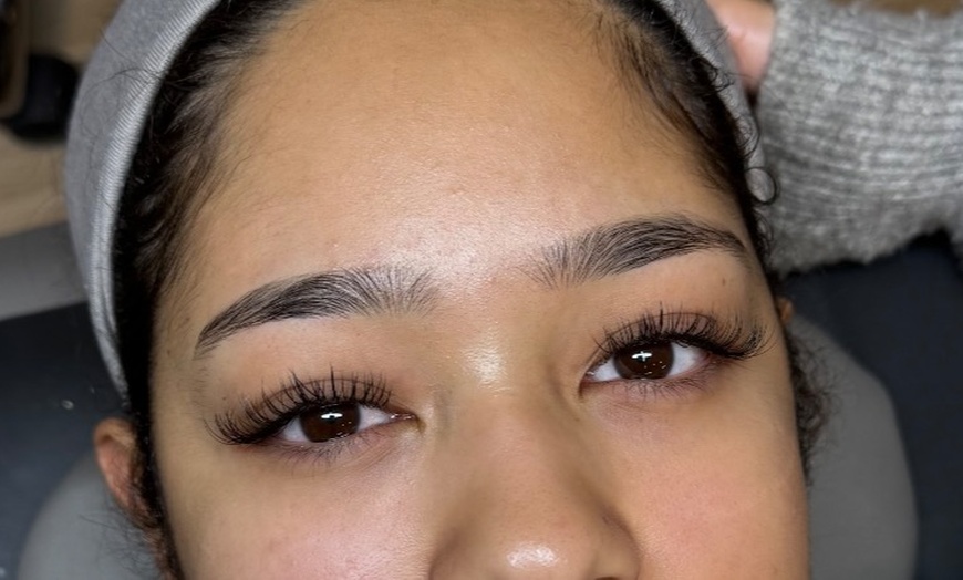 Image 4: Enhance Your Look with Hybrid/ Volume/ Classic Extensions or Lash Lift