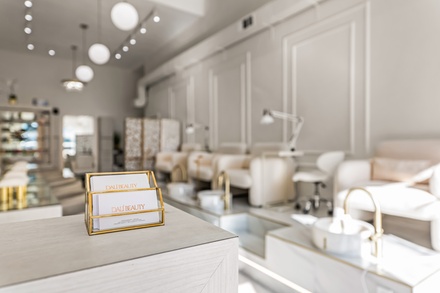 Gel Manicure - Dalí Beauty bar