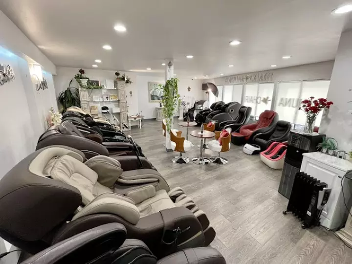 Up to 67% Off on Massage - Chosen by Customer at Kahuna Massage Chair in San Diego - Second Medium