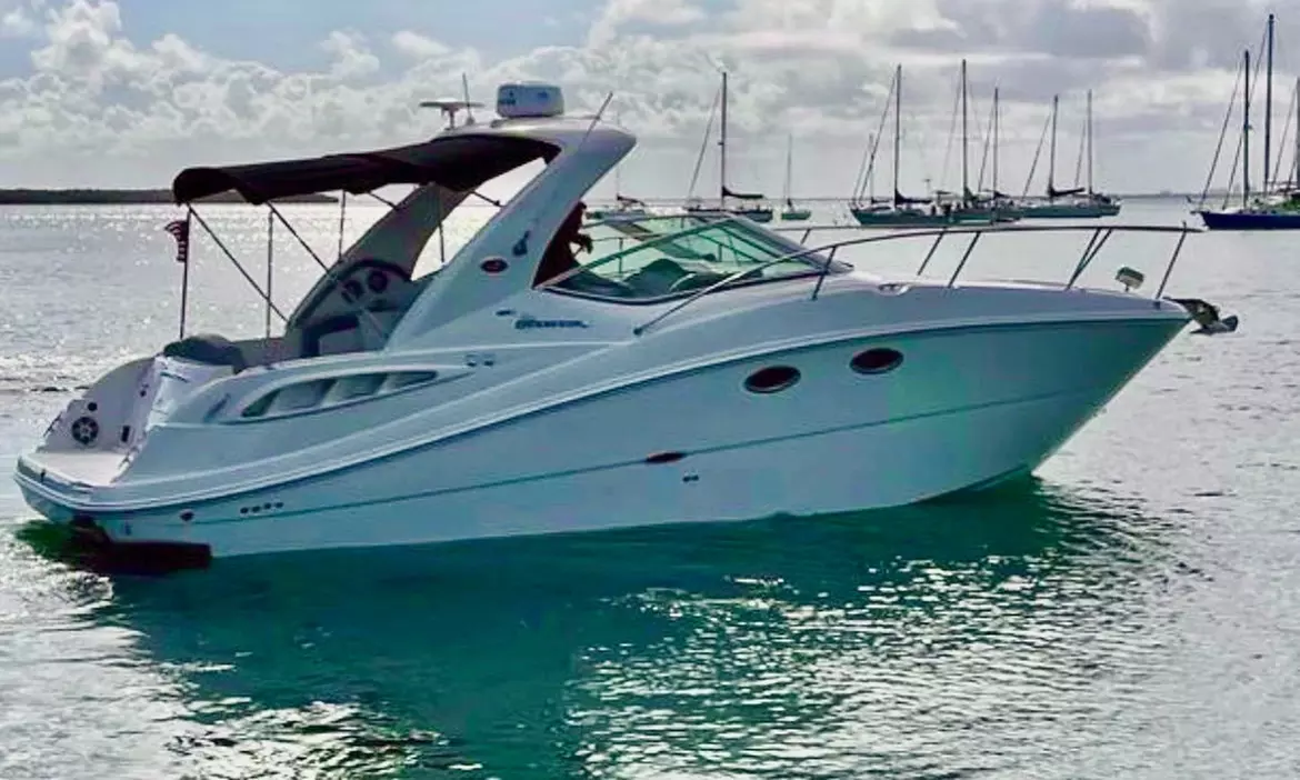 Up to 10% Off on Guided Tour at Bavrentals Renta de Botes y Jetski - Primary Image