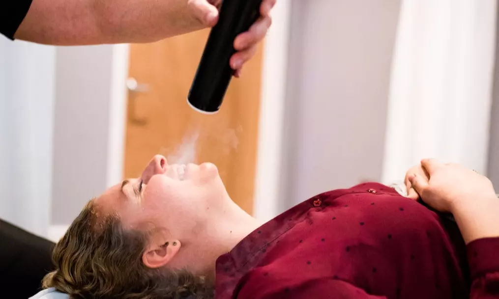 Up to 60% Off on Cryotherapy at UK Aesthetics Lounge