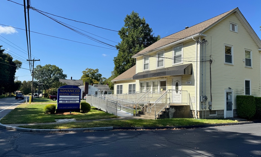 Image 3: Full Dental Health Package: Exam, Cleaning, X-Rays