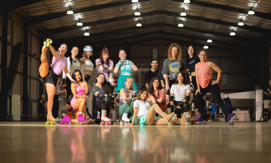 Image 3: Join a One-Hour Skating Class or A Term of 10 Skating Classes