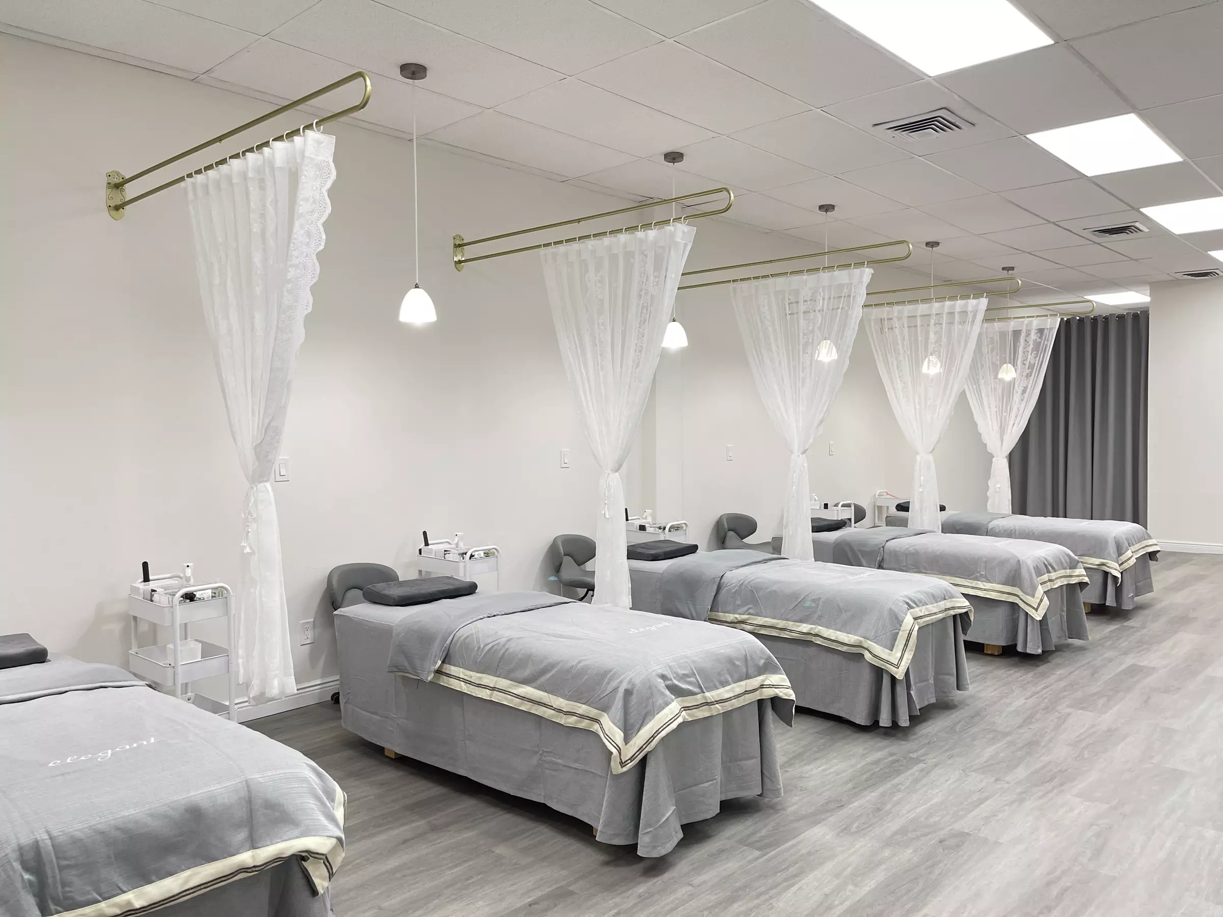 Up to 30% Off on Eyelash Extensions at Gem iLash - Second Medium