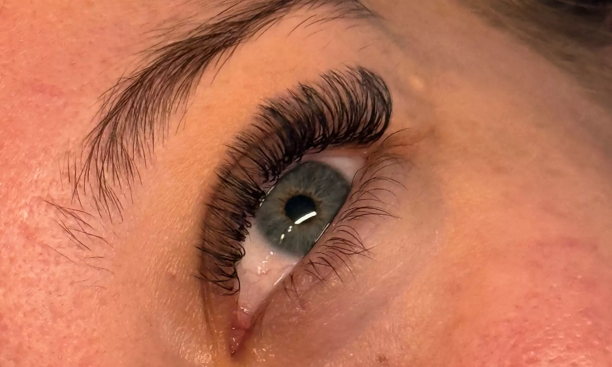 Classic, Hybrid, / Volume Full Set of Eyelash Extensions + 2-week fill