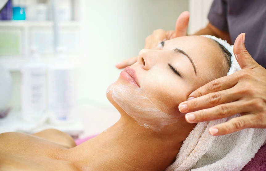 Brighten Your Skin with Facial and Microdermabrasion Options